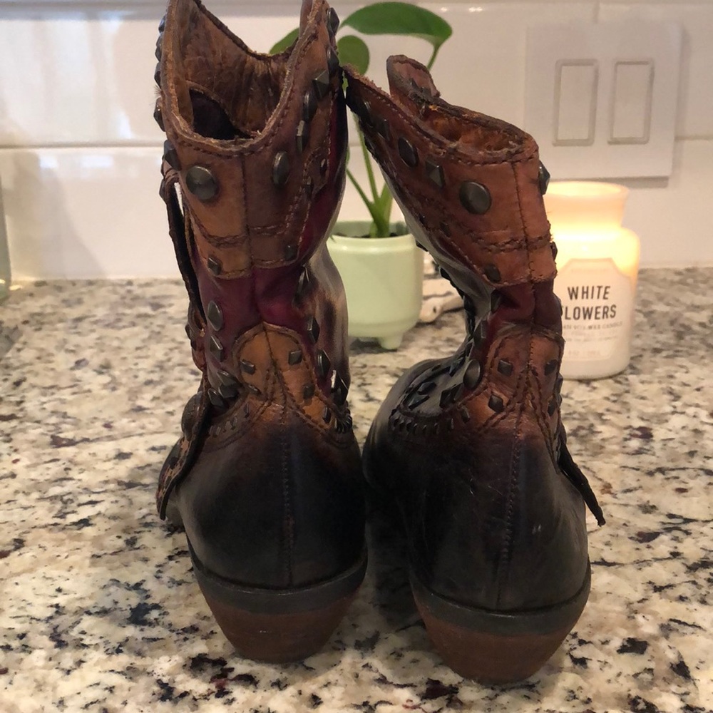 Booties - Picture 4 of 5